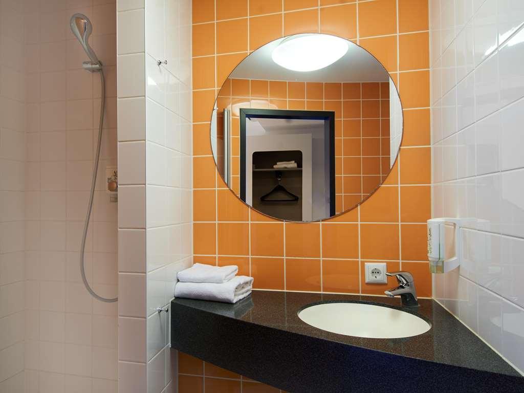B&B Hotel Frankfurt-Nord Frankfurt am Main Quarto foto